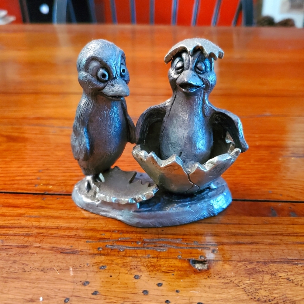 Michael Ricker, Heather and Heidi figurine